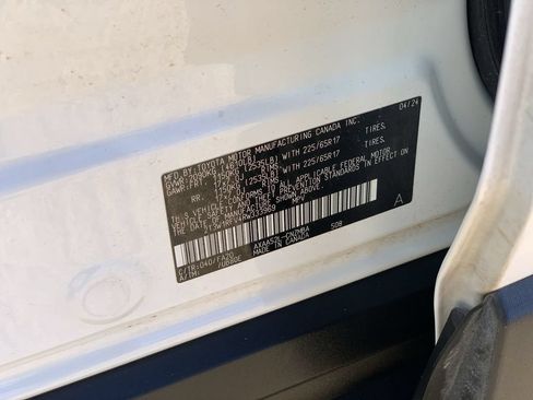 Used 2024 Toyota RAV4 XLE FWD image 32