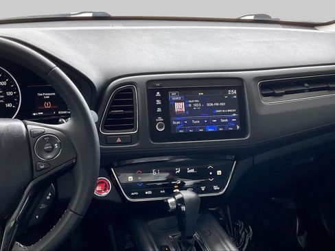Used 2019 Honda HR-V Touring image 7