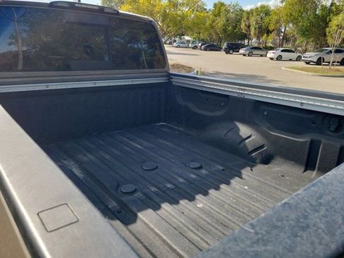 Used 2024 Nissan Titan PRO-4X w/ Pro-4x Convenience Package image 15