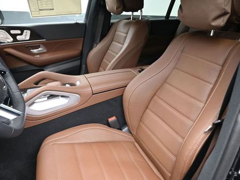 New 2026 Mercedes-Benz GLS 450 4MATIC image 33