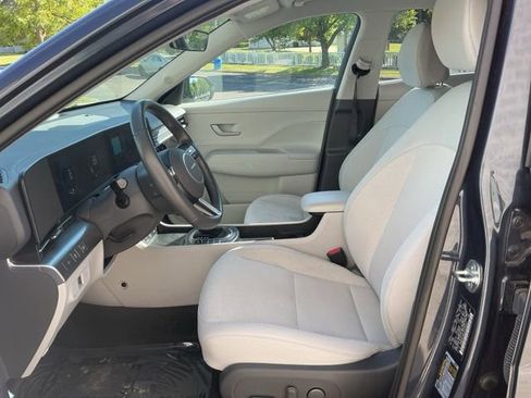 Certified 2025 Hyundai Kona SEL AWD/4WD image 10