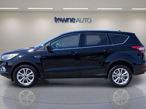 Used 2017 Ford Escape SE AWD/4WD image 2