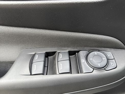 Used 2025 Buick Envista Preferred w/ Convenience I Package image 15