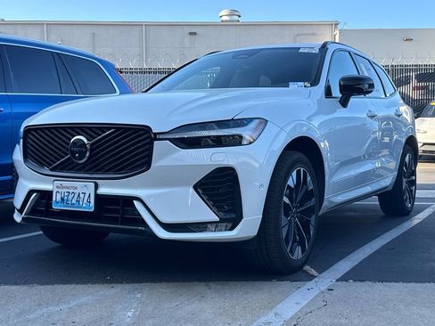 Used 2026 Volvo XC60 B5 Plus AWD/4WD image 2