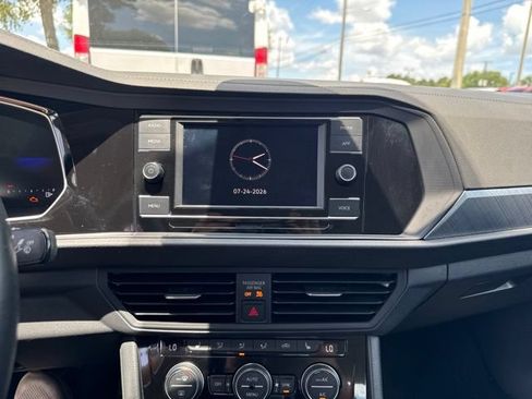 Used 2024 Volkswagen Jetta SE FWD image 27