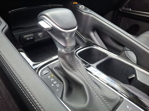 Used 2023 Kia Telluride EX w/ EX Captain's Chair Package image 15