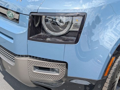 Used 2024 Land Rover Defender 110 X-Dynamic SE AWD/4WD image 16