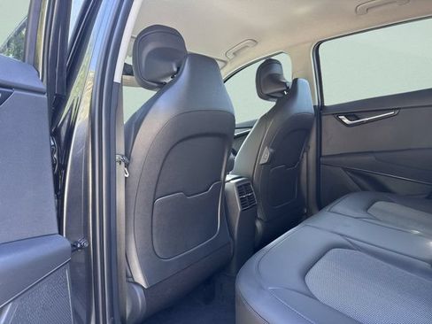 New 2026 Kia Niro EX FWD image 9