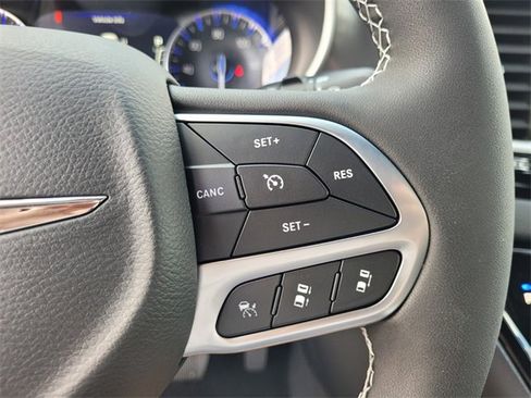 New 2026 Chrysler Voyager LX image 32