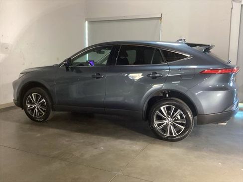 Certified 2023 Toyota Venza LE image 8