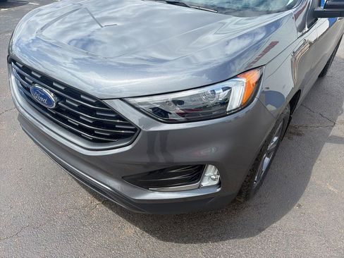 Used 2022 Ford Edge SEL w/ Sport Appearance Package AWD/4WD image 11