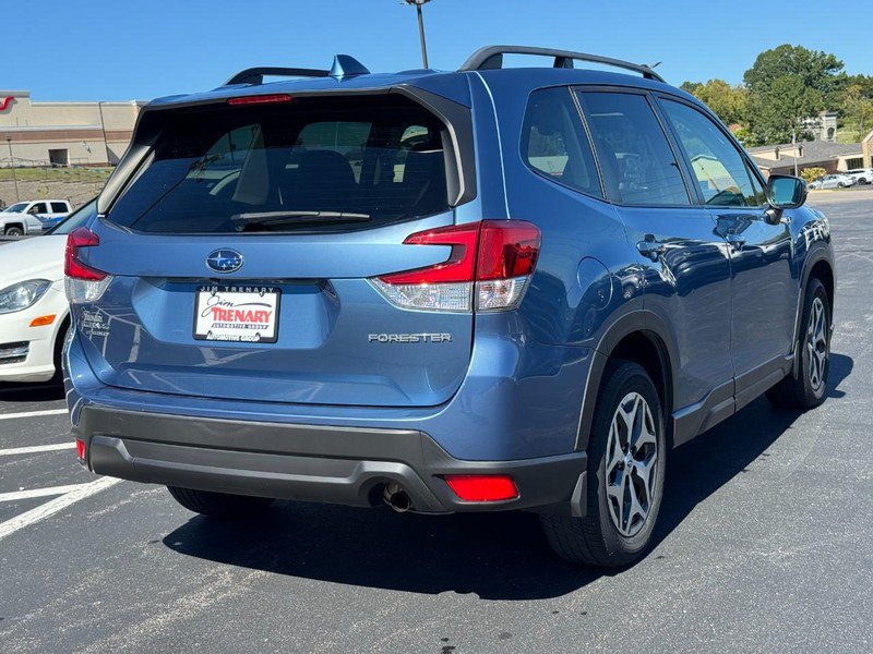Used 2020 Subaru Forester Premium AWD/4WD image 3