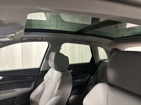 Used 2018 Audi Q5 Prestige w/ Prestige Package image 27