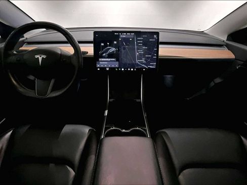 Used 2019 Tesla Model 3 Mid Range image 17