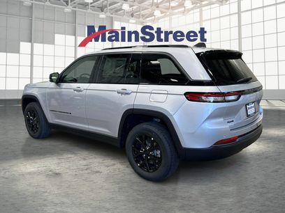 New 2026 Jeep Grand Cherokee Altitude