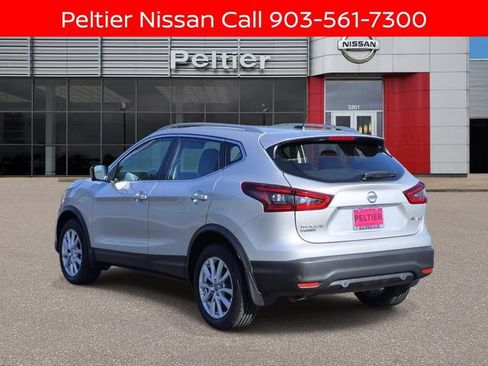 Certified 2022 Nissan Rogue Sport SV w/ Technology Package AWD/4WD image 4