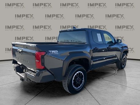 Used 2025 Toyota Tacoma TRD Off-Road image 5