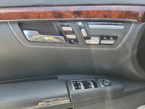 Used 2013 Mercedes-Benz S 550 image 23