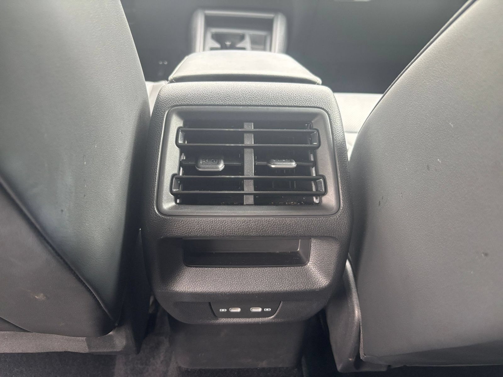 Used 2026 Volkswagen Tiguan SE AWD/4WD image 22