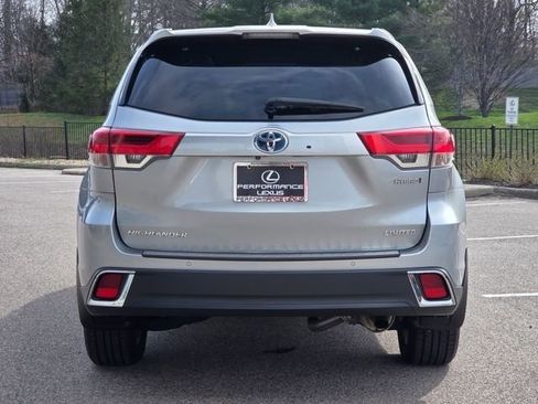 Used 2017 Toyota Highlander Limited Platinum image 25