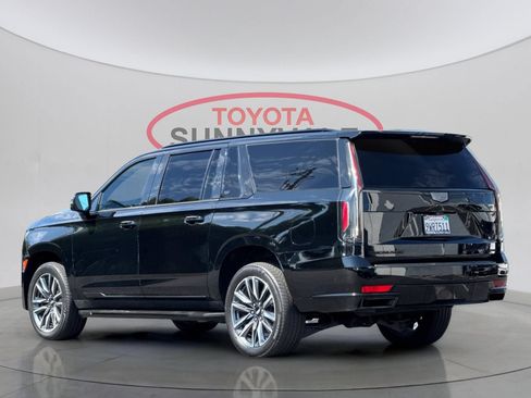 Used 2021 Cadillac Escalade ESV Sport AWD/4WD image 7