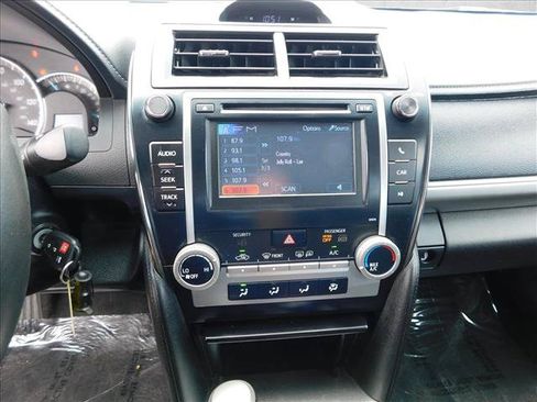 Used 2014 Toyota Camry SE w/ Fleet Convenience Package FWD image 20