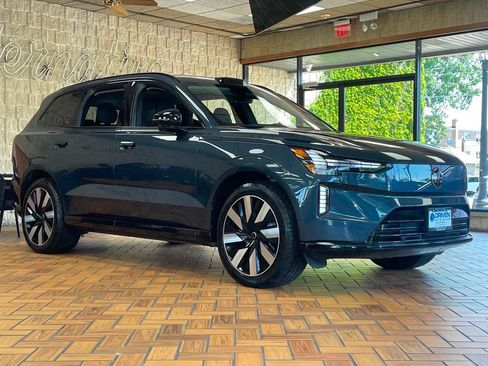 Used 2025 Volvo EX90 Ultra AWD/4WD image 8