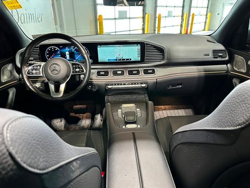 Used 2023 Mercedes-Benz GLS 450 4MATIC image 6