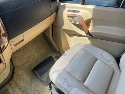 Used 2008 Dodge Sprinter 2500 image 37