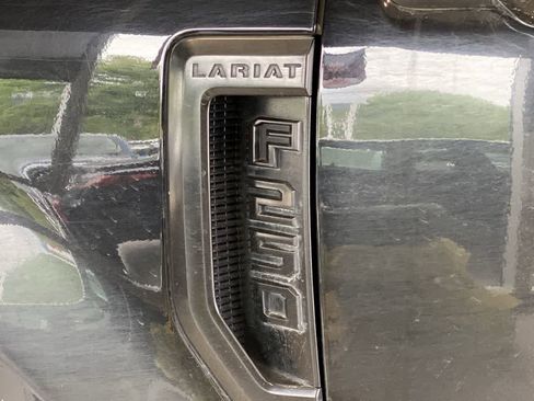 Used 2019 Ford F250 Lariat w/ Lariat Ultimate Package AWD/4WD image 11
