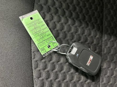 Used 2021 GMC Terrain SLE w/ Driver Convenience Package AWD/4WD image 12