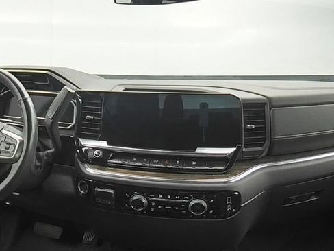 Used 2023 Chevrolet Silverado 1500 LT AWD/4WD image 19