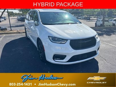 Used 2022 Chrysler Pacifica Limited w/ S Appearance Package