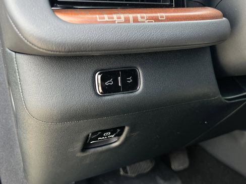 New 2026 Lincoln Navigator L Black Label AWD/4WD image 17