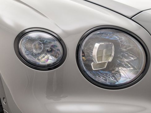 Used 2023 Bentley Flying Spur W12 image 37