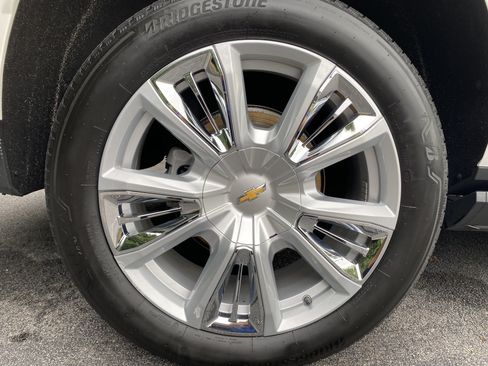 Used 2024 Chevrolet Tahoe High Country AWD/4WD image 47