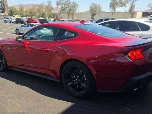 Used 2024 Ford Mustang GT RWD image 4