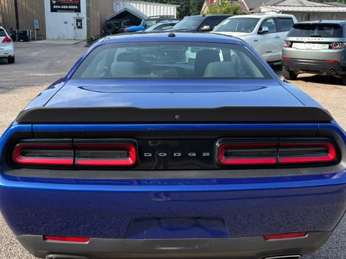 Used 2019 Dodge Challenger SXT w/ Blacktop Package RWD image 5