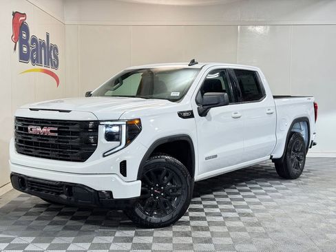 New 2025 GMC Sierra 1500 Elevation image 2