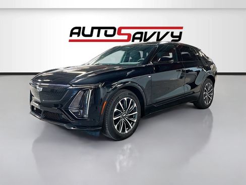 Used 2025 Cadillac Lyriq Sport AWD/4WD image 3