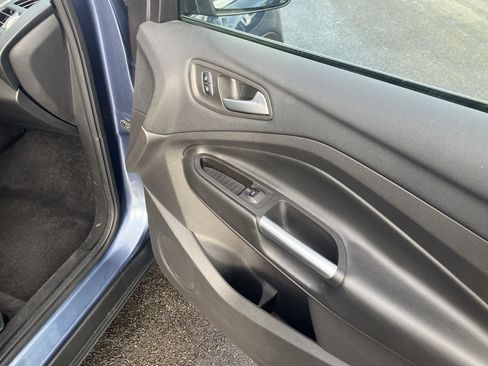 Used 2018 Ford Escape SEL image 10