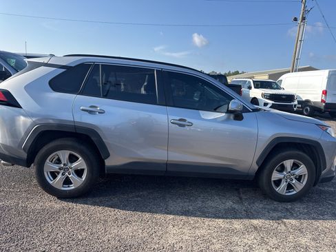 Used 2020 Toyota RAV4 XLE image 14