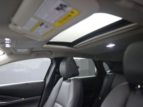 Used 2024 MAZDA CX-30 AWD 2.5 S w/ Preferred Package image 12