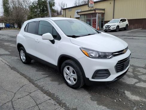 Used 2021 Chevrolet Trax LS w/ Tint and Cruise Package AWD/4WD image 3