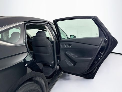 Used 2023 Honda Accord EX image 28
