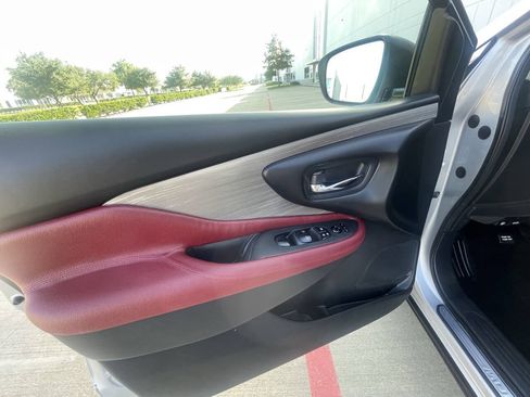 Used 2018 Nissan Murano S FWD image 16