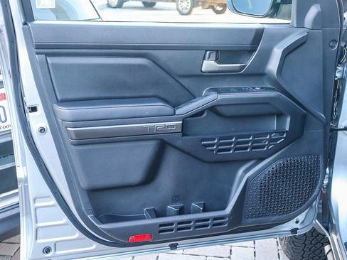 Certified 2025 Toyota Tacoma TRD Off-Road image 22