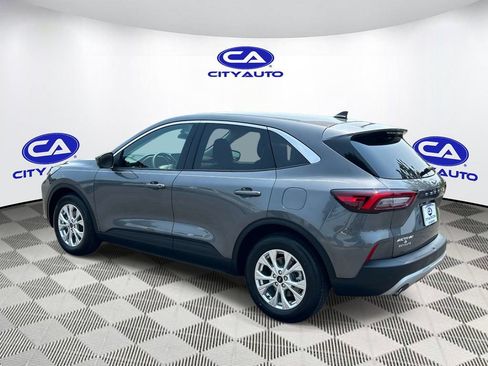 Used 2023 Ford Escape Active w/ Tech Pack #2 FWD image 7
