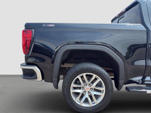 Used 2021 GMC Sierra 1500 SLT w/ SLT Premium Package AWD/4WD image 22
