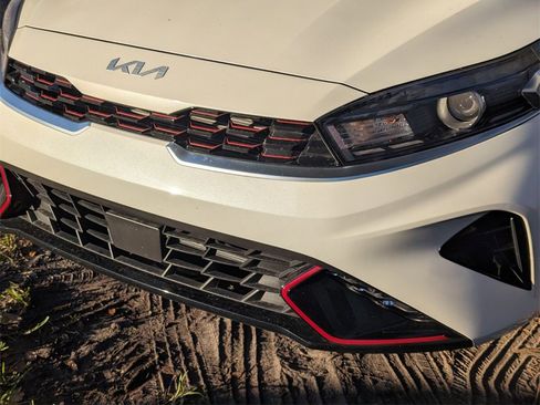 Used 2024 Kia Forte GT-Line w/ GT-Line Premium Package image 4